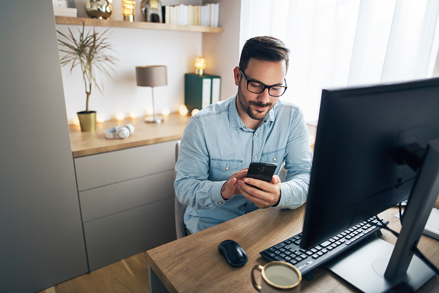 Arbeitszimmer im Neubau: Home Office