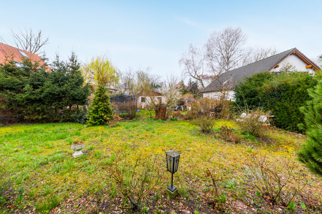 Bahnhofsnahes Grundstück in Altglienicke Erschlossenes Grundstück in Altglienicke: Bahnhofsnah!